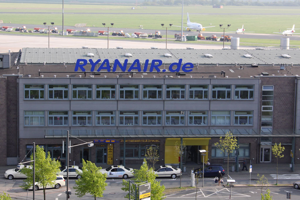 Totale Ryanair-Vordach Bremen