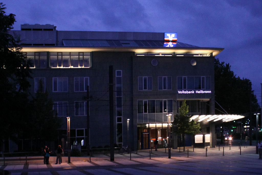 Volksbank Heilbronn bei Nacht