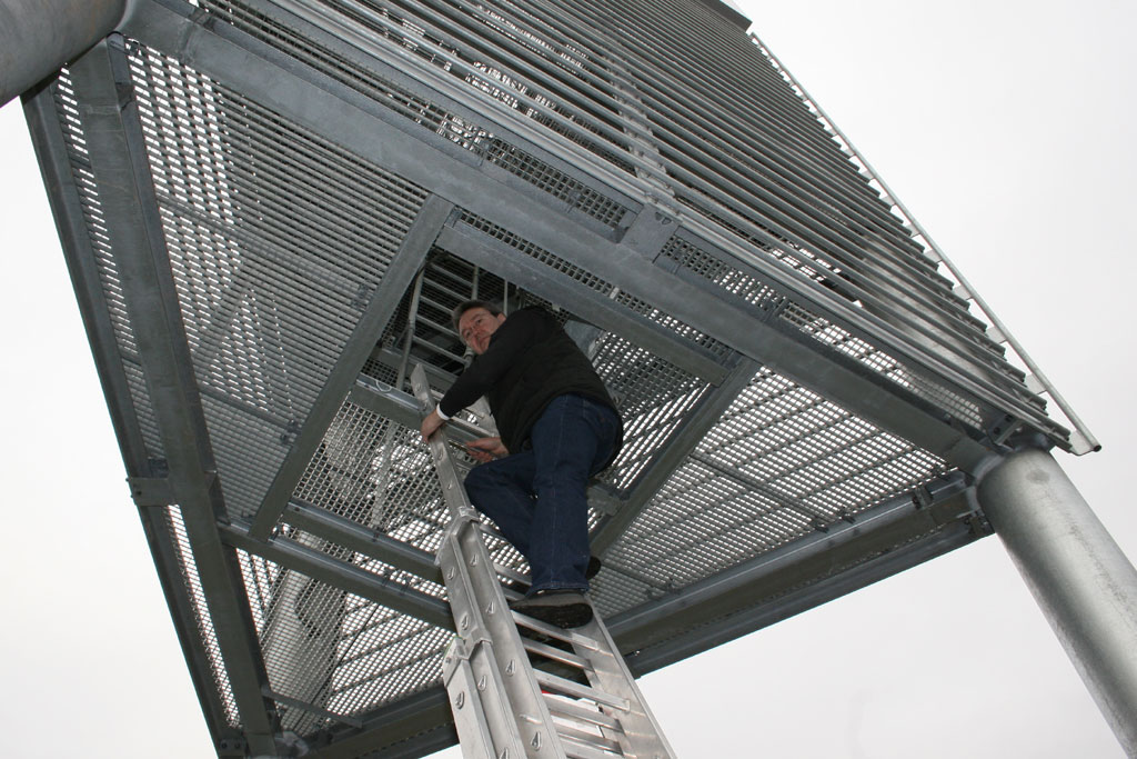 Begehung Werbepylon Messe Frankfurt